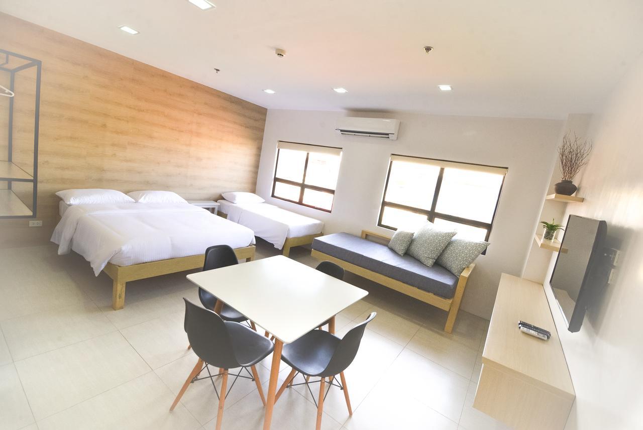 Felix Residences Cebu Stadt Exterior foto