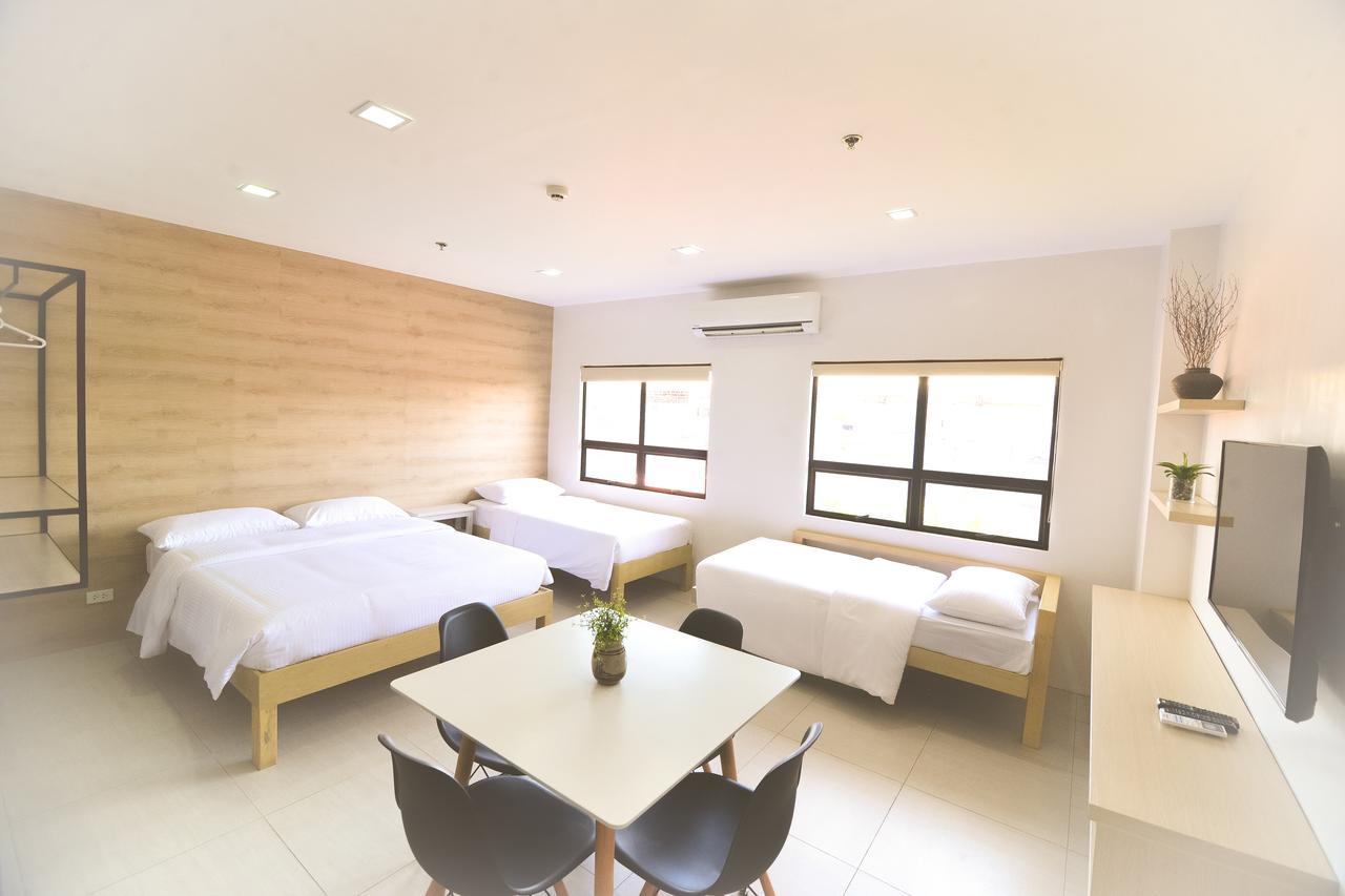 Felix Residences Cebu Stadt Exterior foto